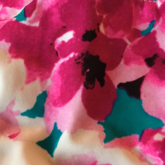 Bikini - Picture 4 of 4